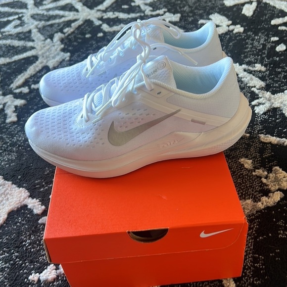 NIKE Running shoe - Picture 2 of 7